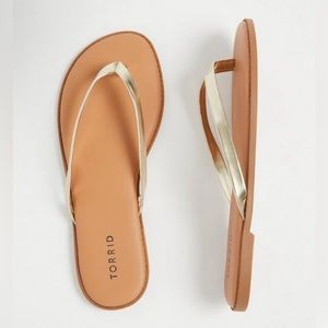 Faux Leather Flip Flop (WW) GOLD TORRID NWT NEVER WORN